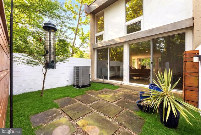 11587 MAPLE RIDGE RD, Reston, VA 20190