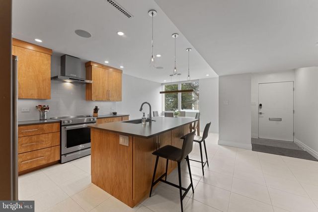 11587 MAPLE RIDGE RD, Reston, VA 20190