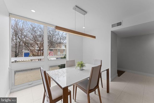 11587 MAPLE RIDGE RD, Reston, VA 20190