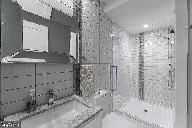 11587 MAPLE RIDGE RD, Reston, VA 20190