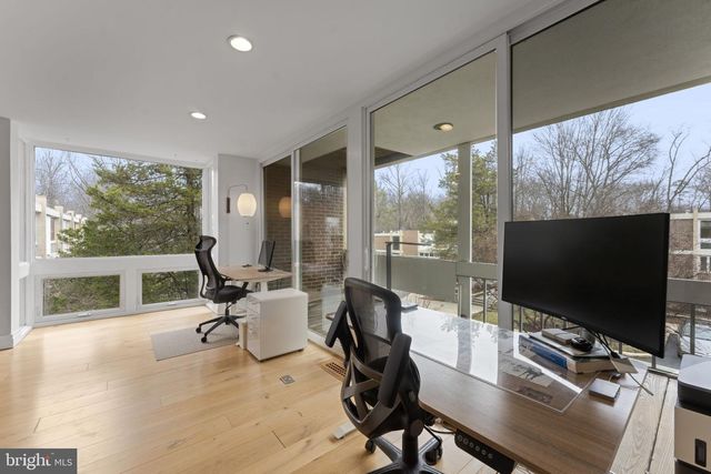 11587 MAPLE RIDGE RD, Reston, VA 20190