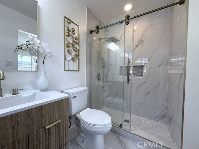 962 E Citrus Edge Street, Azusa, CA 91702