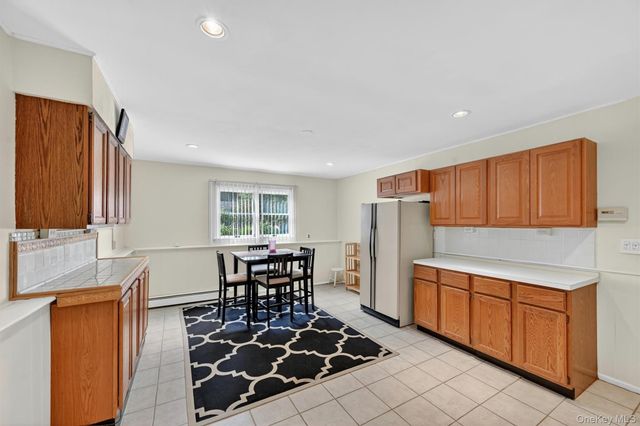 7 Spur Drive, Nanuet, NY 10954