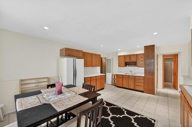 7 Spur Drive, Nanuet, NY 10954