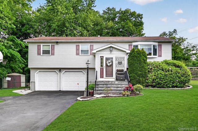 7 Spur Drive, Nanuet, NY 10954