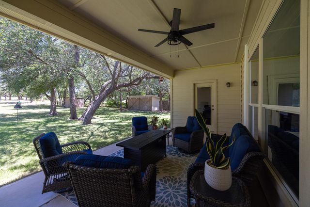 2721 County Road 258, Liberty Hill, TX 78642