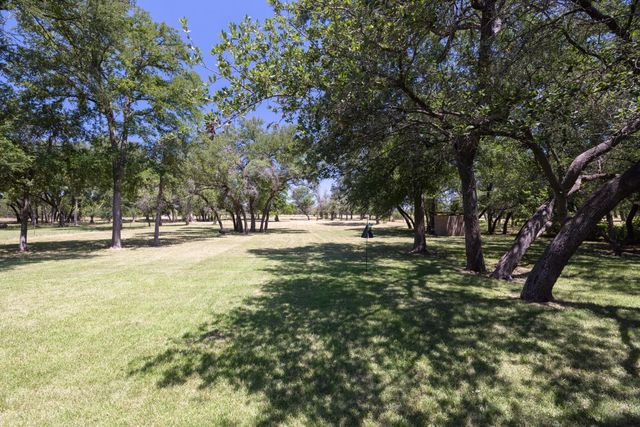 2721 County Road 258, Liberty Hill, TX 78642