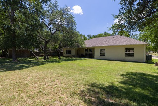 2721 County Road 258, Liberty Hill, TX 78642