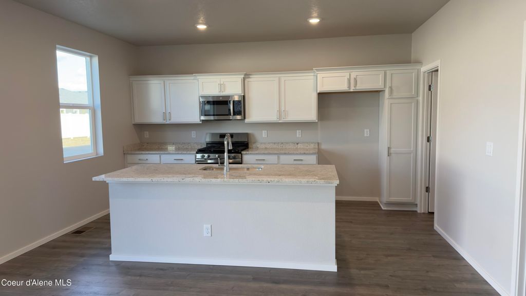 2631 N Andromeda St, Post Falls, ID 83854 photo 2