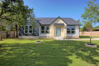 109 Creek side DR, Bastrop, TX 78602