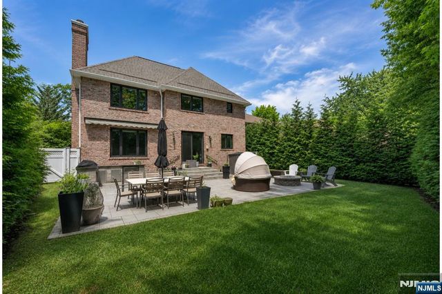 1152 Cumbermeade Road, Fort Lee, NJ 07024