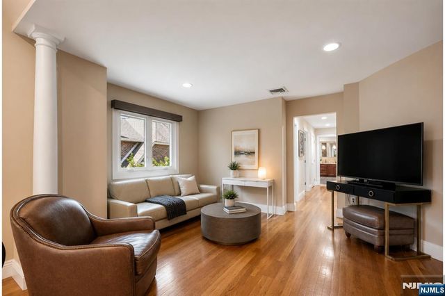 1152 Cumbermeade Road, Fort Lee, NJ 07024