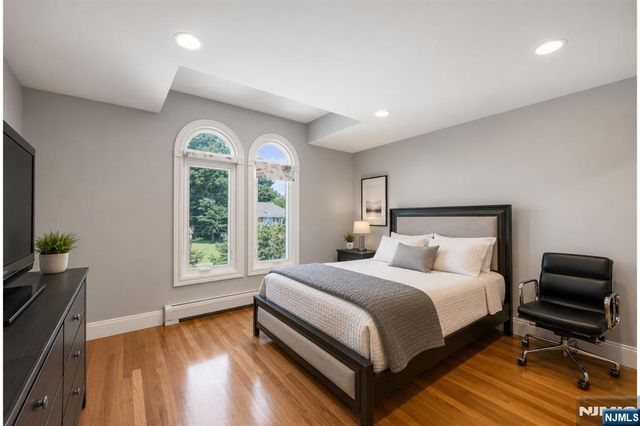 1152 Cumbermeade Road, Fort Lee, NJ 07024
