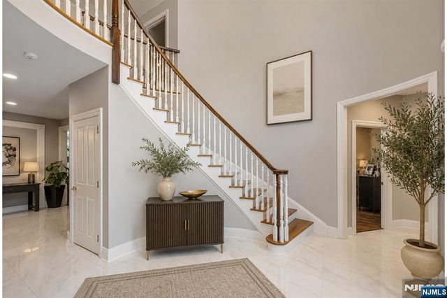 1152 Cumbermeade Road, Fort Lee, NJ 07024