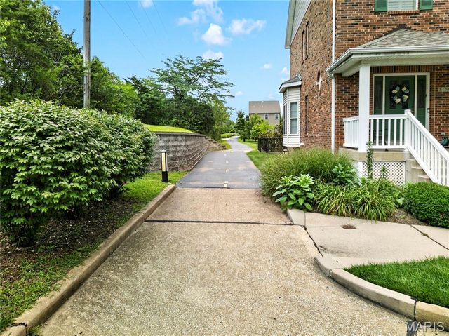 2514 S Larksong Drive, Grover, MO 63040