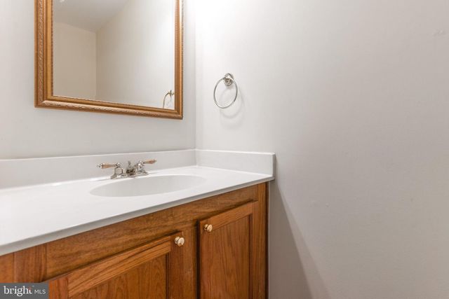 11557 HILL MEADE LN, Woodbridge, VA 22192