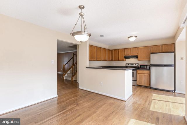 11557 HILL MEADE LN, Woodbridge, VA 22192