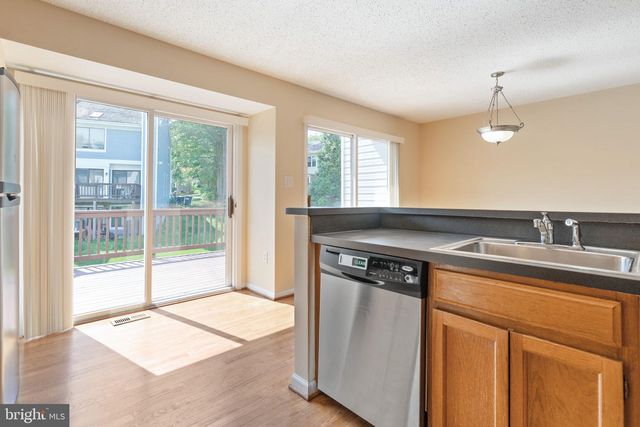 11557 HILL MEADE LN, Woodbridge, VA 22192