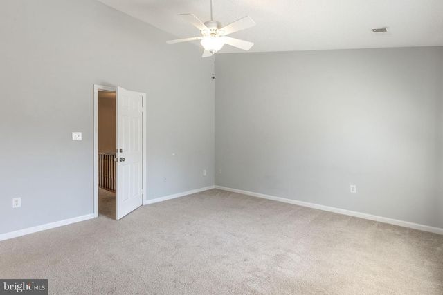 11557 HILL MEADE LN, Woodbridge, VA 22192