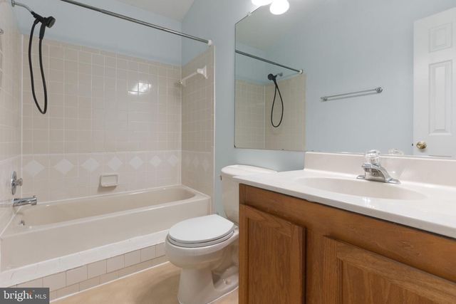 11557 HILL MEADE LN, Woodbridge, VA 22192