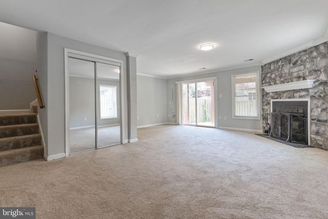 11557 HILL MEADE LN, Woodbridge, VA 22192