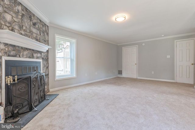 11557 HILL MEADE LN, Woodbridge, VA 22192