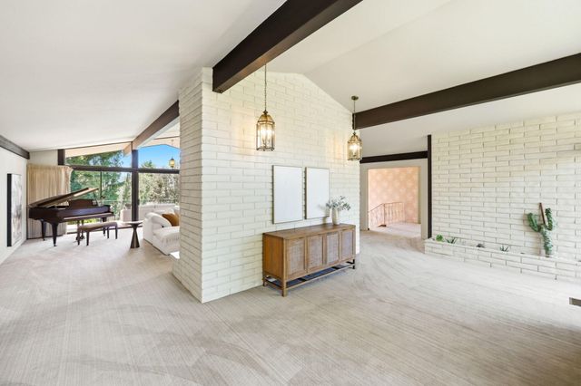 50 Mariposa Terrace, Medford, OR 97504