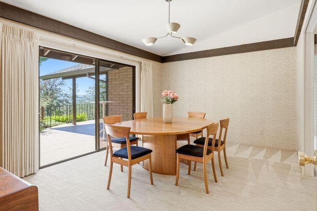 50 Mariposa Terrace, Medford, OR 97504