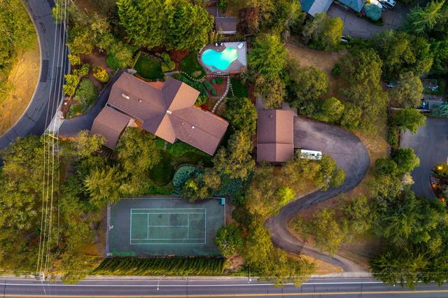 50 Mariposa Terrace, Medford, OR 97504