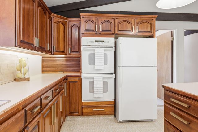 50 Mariposa Terrace, Medford, OR 97504