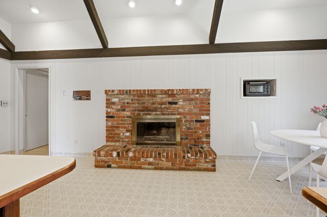 50 Mariposa Terrace, Medford, OR 97504