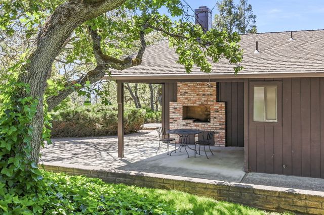 50 Mariposa Terrace, Medford, OR 97504