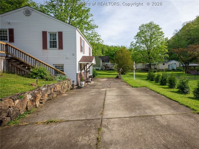 593 Garrison Avenue, Charleston, WV 25302