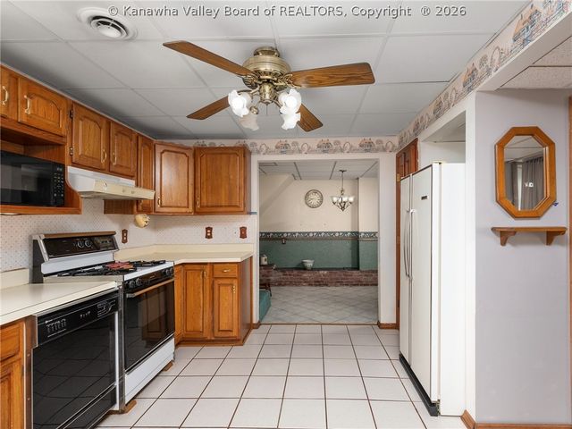 593 Garrison Avenue, Charleston, WV 25302