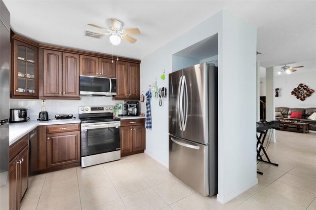 204 HIDDEN SPRINGS CIRCLE, Kissimmee, FL 34743