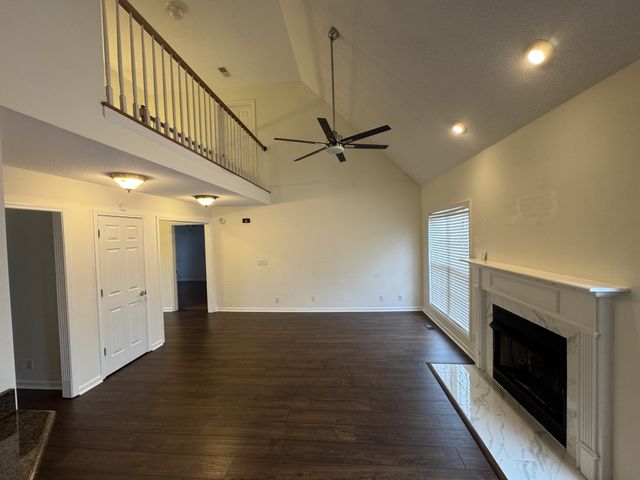 1872 Darlington Dr, Clarksville, TN 37042