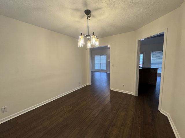 1872 Darlington Dr, Clarksville, TN 37042