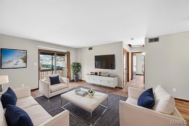 4294 Kay Lane 6, St Louis, MO 63123