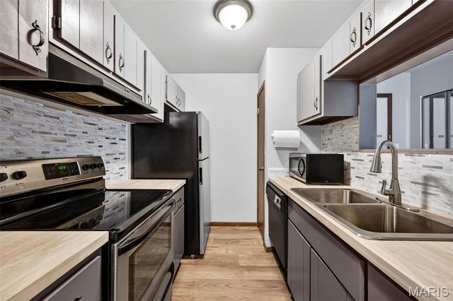 4294 Kay Lane 6, St Louis, MO 63123