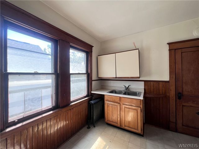 22 Edgewood Avenue, Buffalo, NY 14220