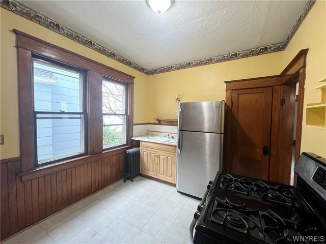 22 Edgewood Avenue, Buffalo, NY 14220