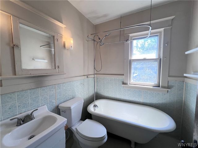 22 Edgewood Avenue, Buffalo, NY 14220