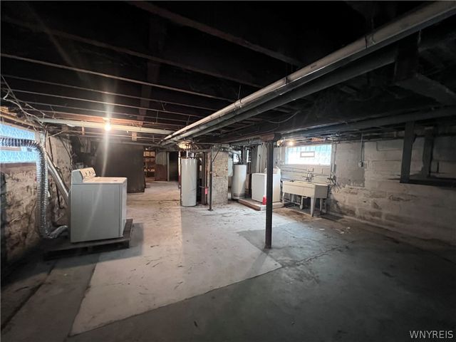 22 Edgewood Avenue, Buffalo, NY 14220
