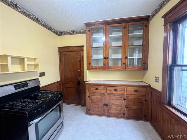 22 Edgewood Avenue, Buffalo, NY 14220