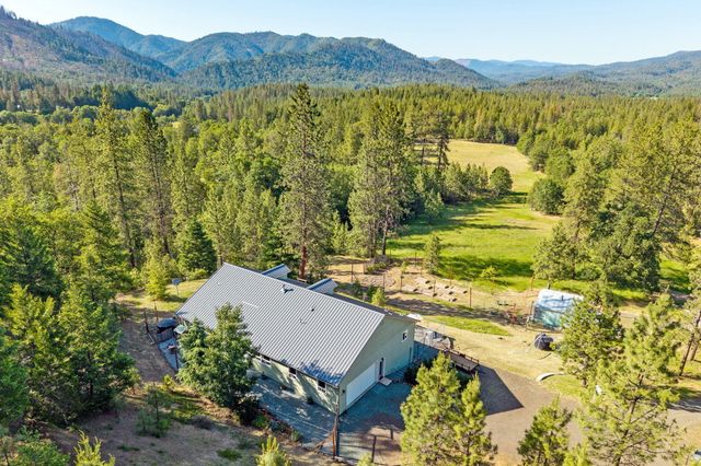 16445 Meadows Road, White City, OR 97503