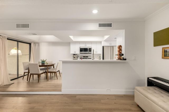 5002 E Siesta Drive Unit 1, Phoenix, AZ 85044
