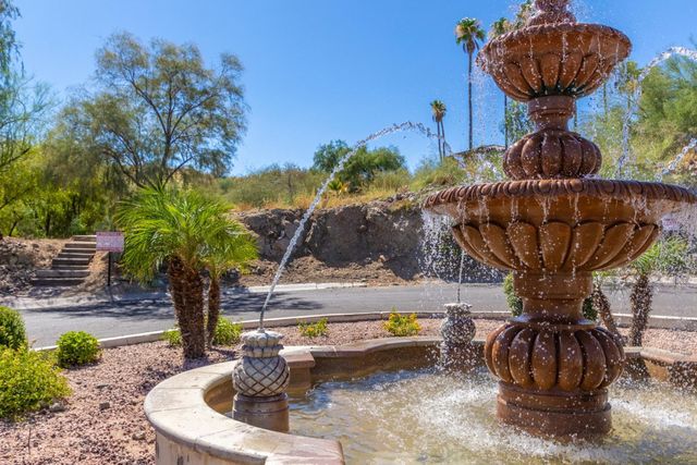 5002 E Siesta Drive Unit 1, Phoenix, AZ 85044