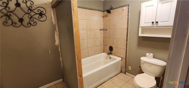 604 Davis Street, Edna, TX 77957