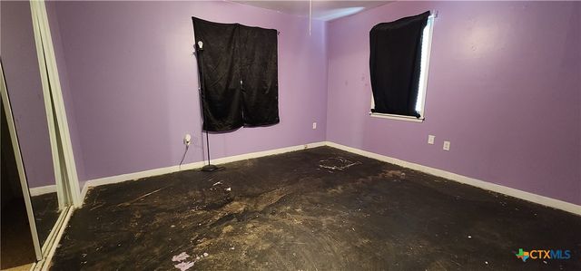 604 Davis Street, Edna, TX 77957