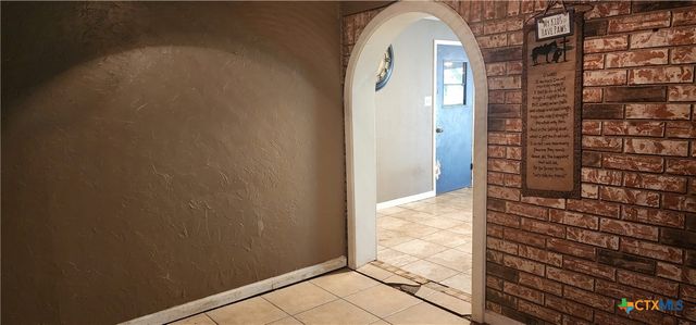 604 Davis Street, Edna, TX 77957